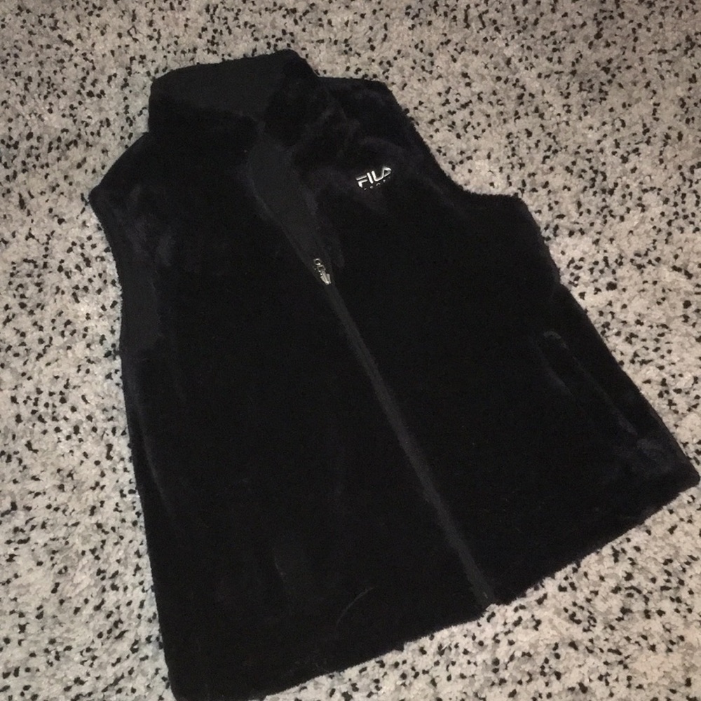 fila vest